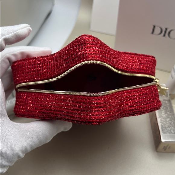 Christian Dior Red Star-Shaped Cosmetic Bag W/LaMousse & Dior Prestige Cream Box - Picture 16 of 17